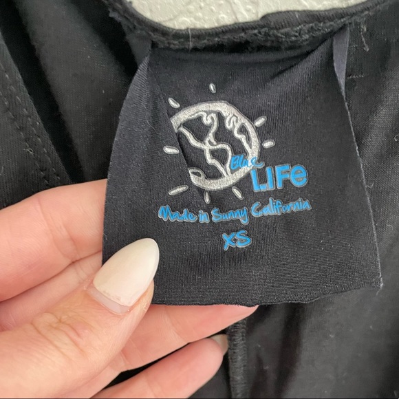 Low Cut Black Bodysuit - Picture 4 of 5